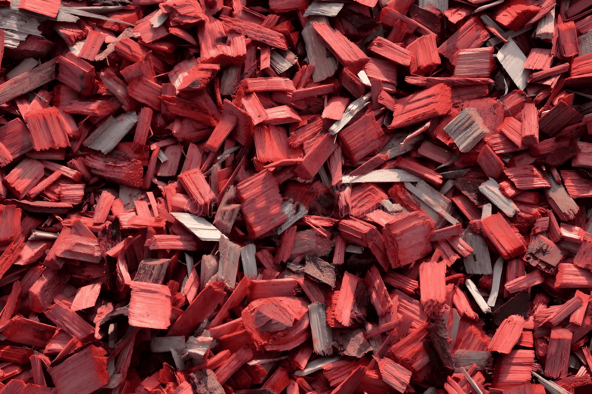 the natural beauty of painted wood chips in landscaping
