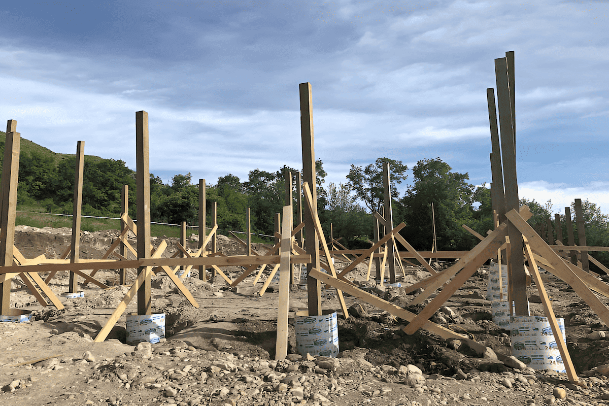 poured concrete sonotubes and foundations for pole barns
